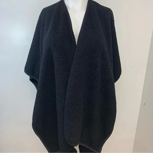 Reversible Shaw Wrap One Size Black Fleece Cozy Open Boho Western Travel Casual - Picture 5 of 10